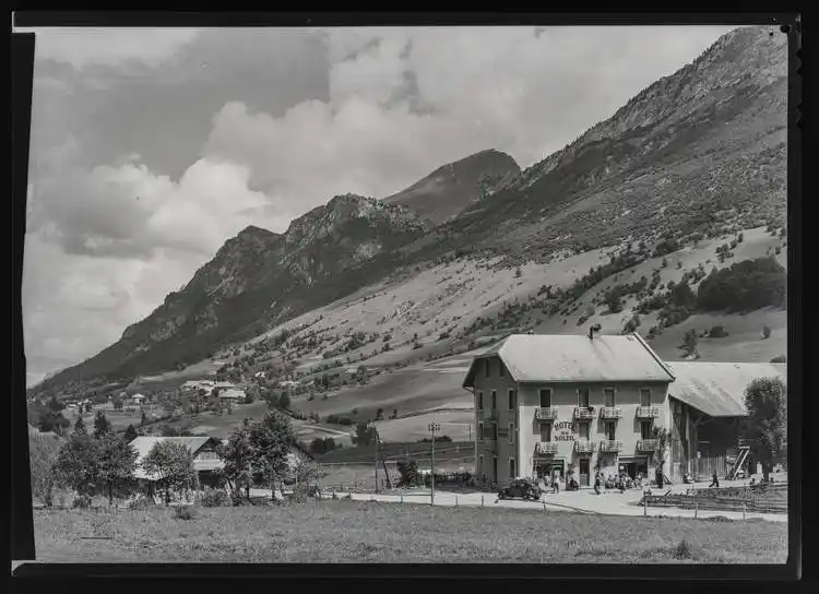 L'Hôtel Restaurant du Soleil à Aillon-le-Jeune dans les années 1930